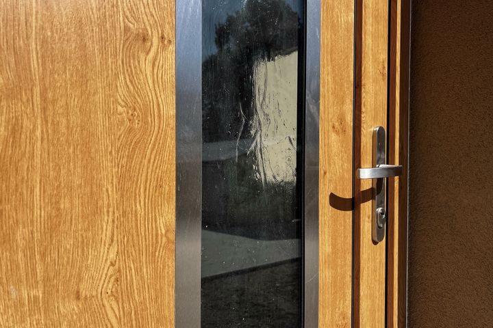 Nový klimatizovaný 2+kk 65,3 m² s parkovacím stáním a sklepem–komorní bydlení u Klánovického lesa — fotografie 37