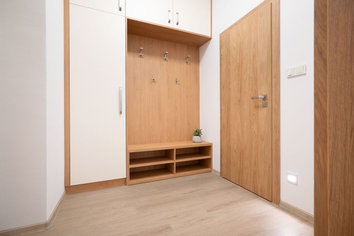 (Byt 1A) Nový 2+kk 59 m² s komorou, parkovacím stáním a sklepem–komorní bydlení u Klánovického lesa — fotografie 21