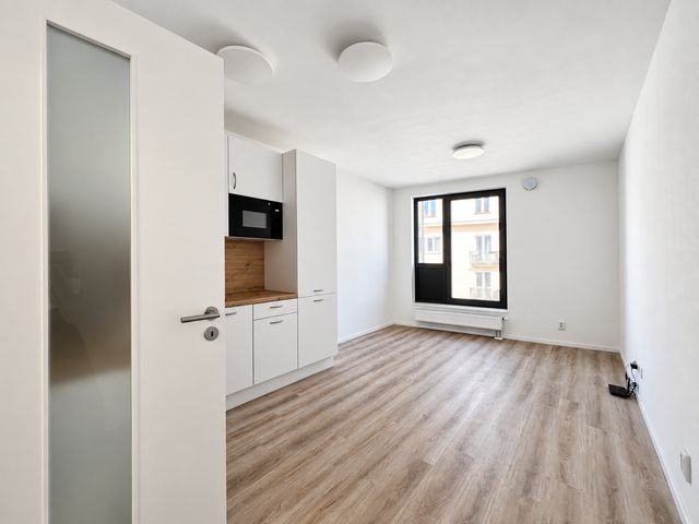 Novotou vonící byty, vybavené kuchyně, Košíře, Praha 5 — fotografie 13
