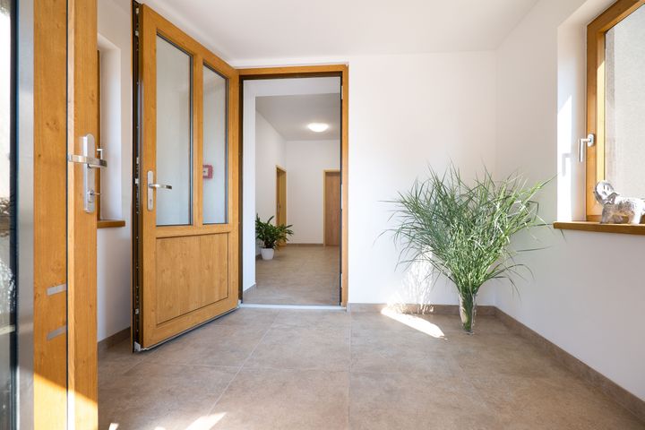 (Byt 1A) Nový 2+kk 59 m² s komorou, parkovacím stáním a sklepem–komorní bydlení u Klánovického lesa — fotografie 25