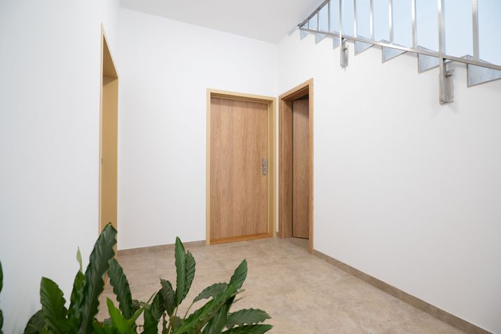 (Byt 1A) Nový 2+kk 59 m² s komorou, parkovacím stáním a sklepem–komorní bydlení u Klánovického lesa — fotografie 27