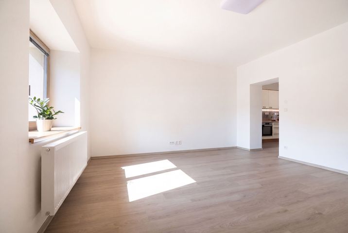 (Byt 1A) Nový 2+kk 59 m² s komorou, parkovacím stáním a sklepem–komorní bydlení u Klánovického lesa — fotografie 18